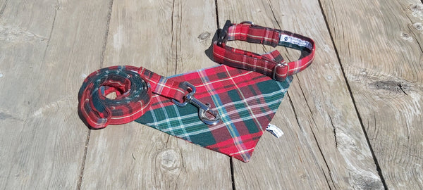 Pet Bandana. New Brunswick Tartan Kerchief, Christmas Pet Photos in NB Bandana, Christmas Tartan Dog Bandana, Christmas Pet Kerchief