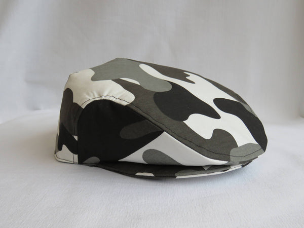 Casquette plate camouflage noire et grise