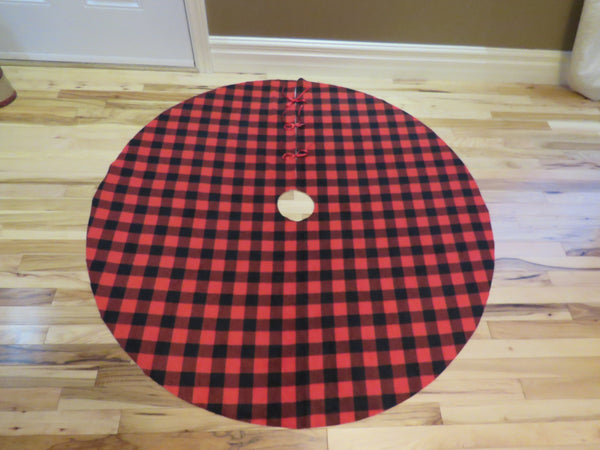 Buffalo Check Fleece Christmas Tree Skirt