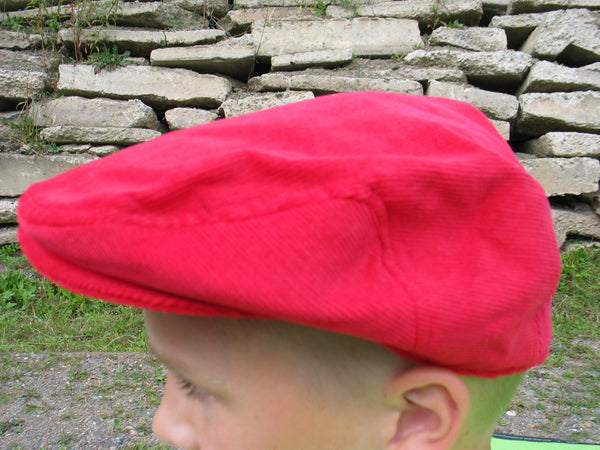 Casquette plate Newsboy en velours côtelé rouge