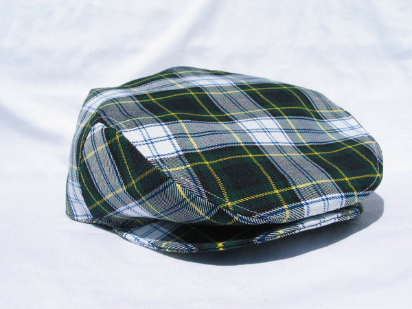 Robe Gordon Tartan Ensemble casquette plate et écharpe