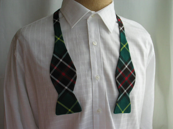 Newfoundland Freestyle Tartan Bow Tie