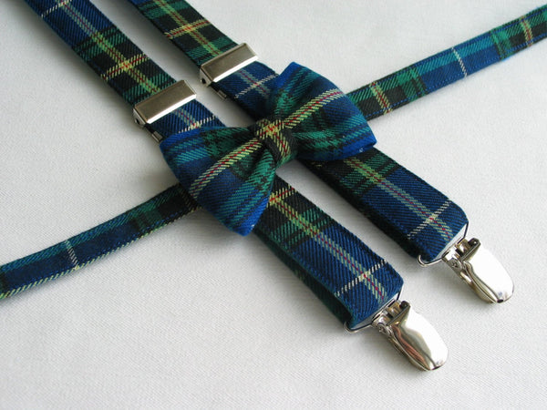 Noeud papillon et bretelles tartan de la Nouvelle-Écosse