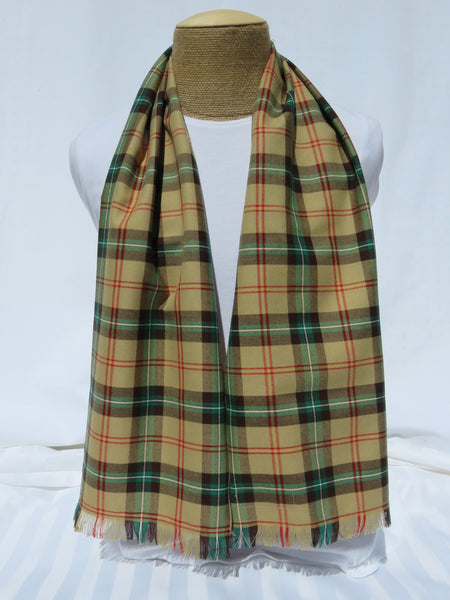 Casquette plate et écharpe en tartan de la Saskatchewan